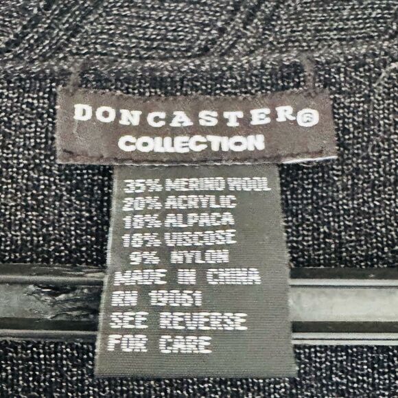 Doncaster Black Ruffle Front V-Neck Metallic Crochet Sleeve Sweater Size XL - Picture 4 of 5